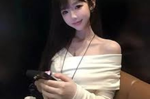 知名男星曝港圈潜规则！被男富豪开价1500万包养遭女星睡衣诱惑