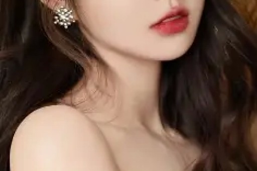 揭秘董宇辉“法不责辉”：假洋牌背后的真相与启示
